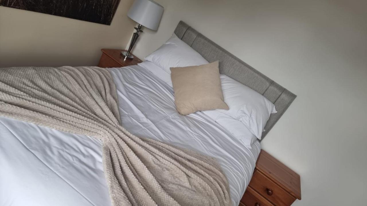 קארדיף Cefn Mably Bar And Rooms מראה חיצוני תמונה